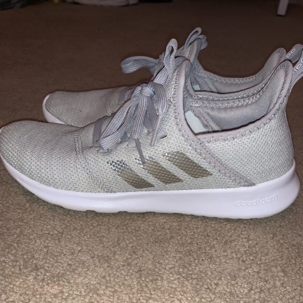 Adidas Tennis Shoes